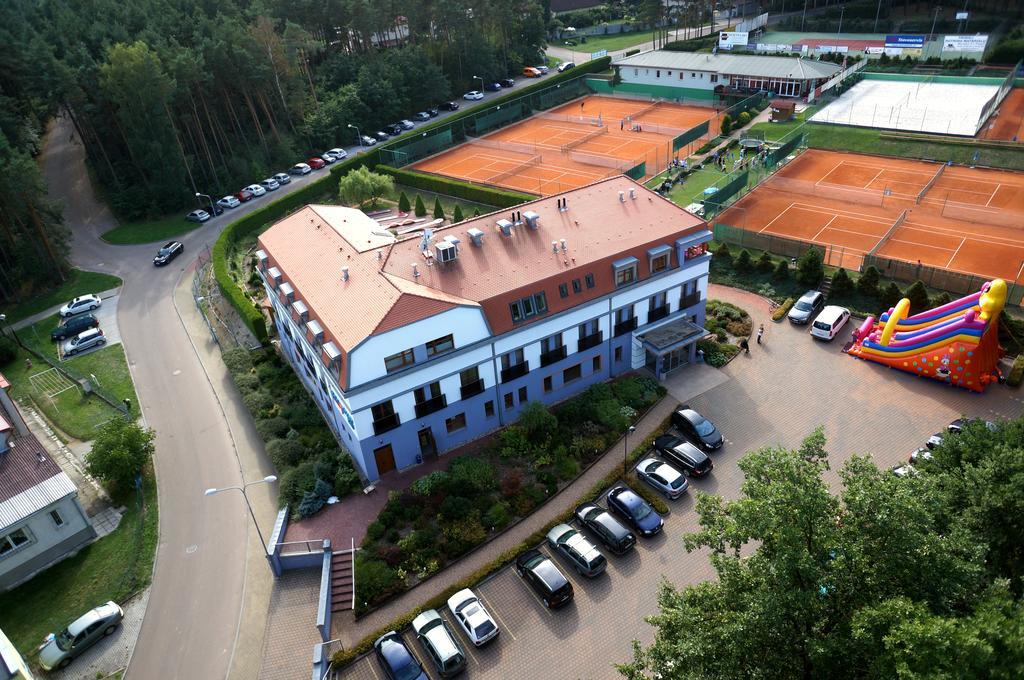 Hotel Sport Zruč Zewnętrze zdjęcie