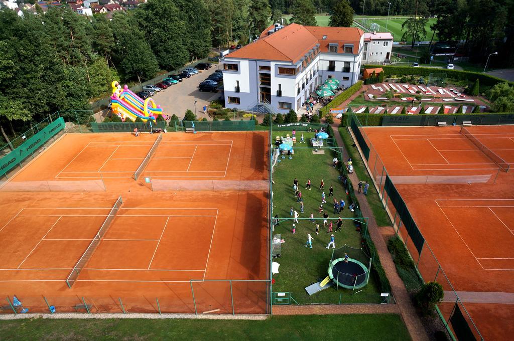 Hotel Sport Zruč Zewnętrze zdjęcie