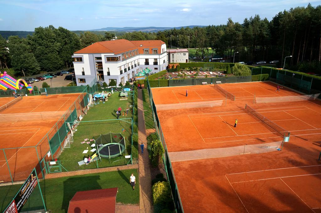 Hotel Sport Zruč Zewnętrze zdjęcie